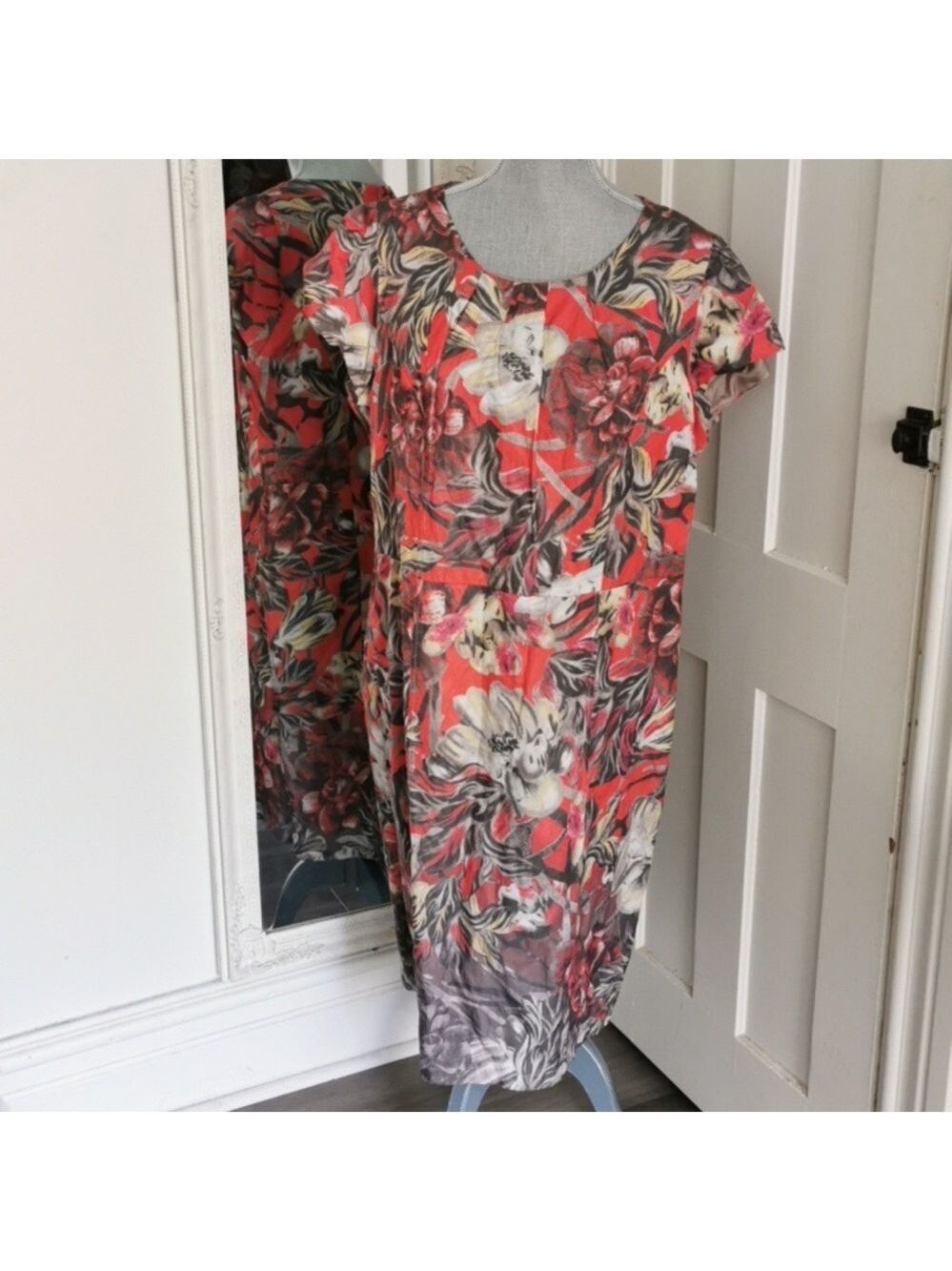 Gerry Weber silky artsy floral day dress short sleeve midi dress. Size L (46)